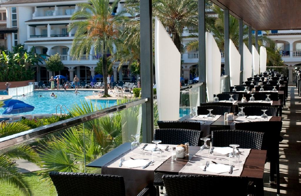 Hotel Beachclub Font De Sa Cala Exterior photo