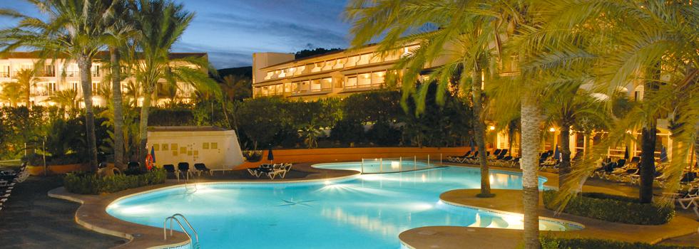 Hotel Beachclub Font De Sa Cala Exterior photo