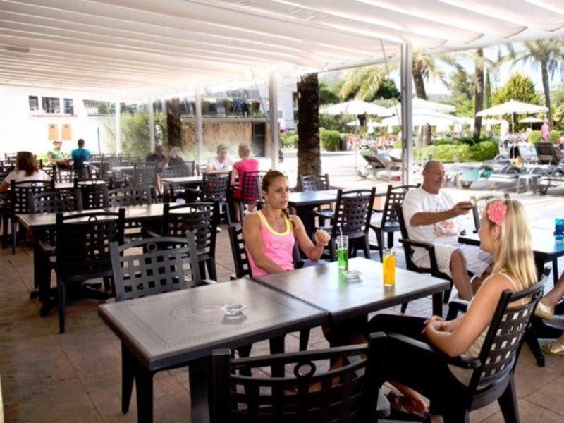 Hotel Beachclub Font De Sa Cala Exterior photo