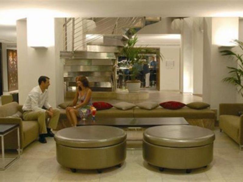 Hotel Beachclub Font De Sa Cala Interior photo