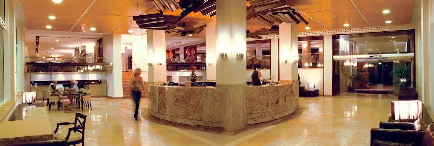 Hotel Beachclub Font De Sa Cala Exterior photo